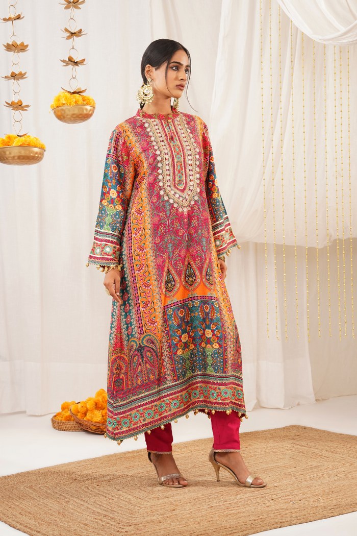 Multicolor Printed Crepe Suit Set with Potli – Riwayat