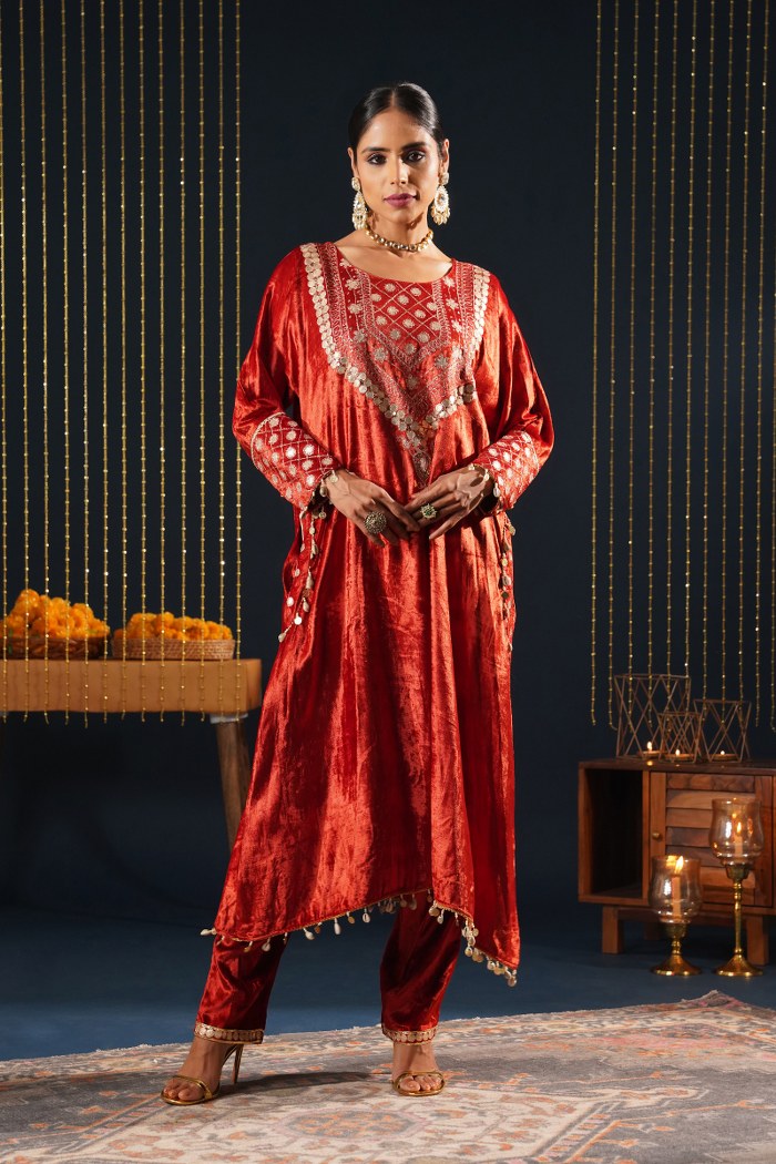 Red Velvet Choga Suit Set with Potli – Jashn-E-Rang