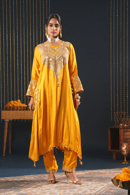 Luxurious Mustard Choga Suit Set - Jashn-E-Rang