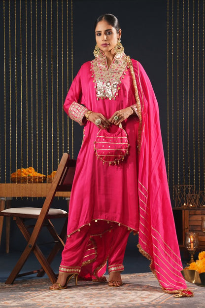 Festive Crepe Pink Choga Suit - A Blend of Comfort and Glamour