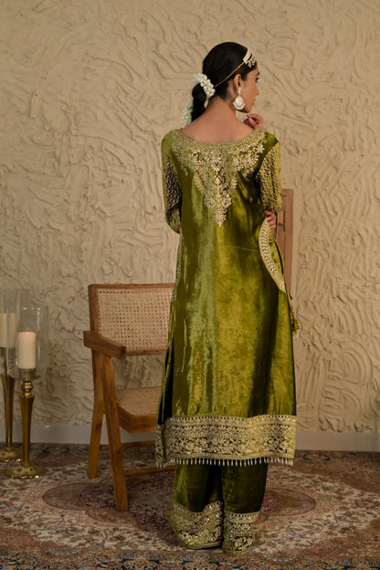 Sophisticated Olive Green Velvet Suit with Embellished Dupatta – Noor Wedding Edit