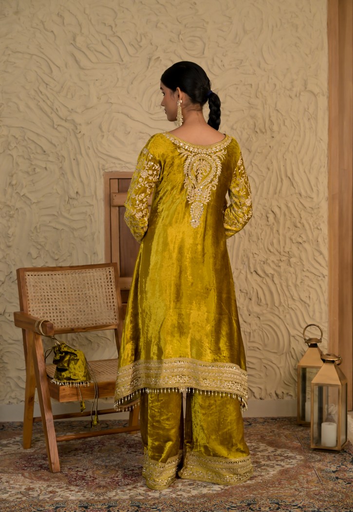 Timeless Yellow Velvet Suit – Noor Wedding Edit