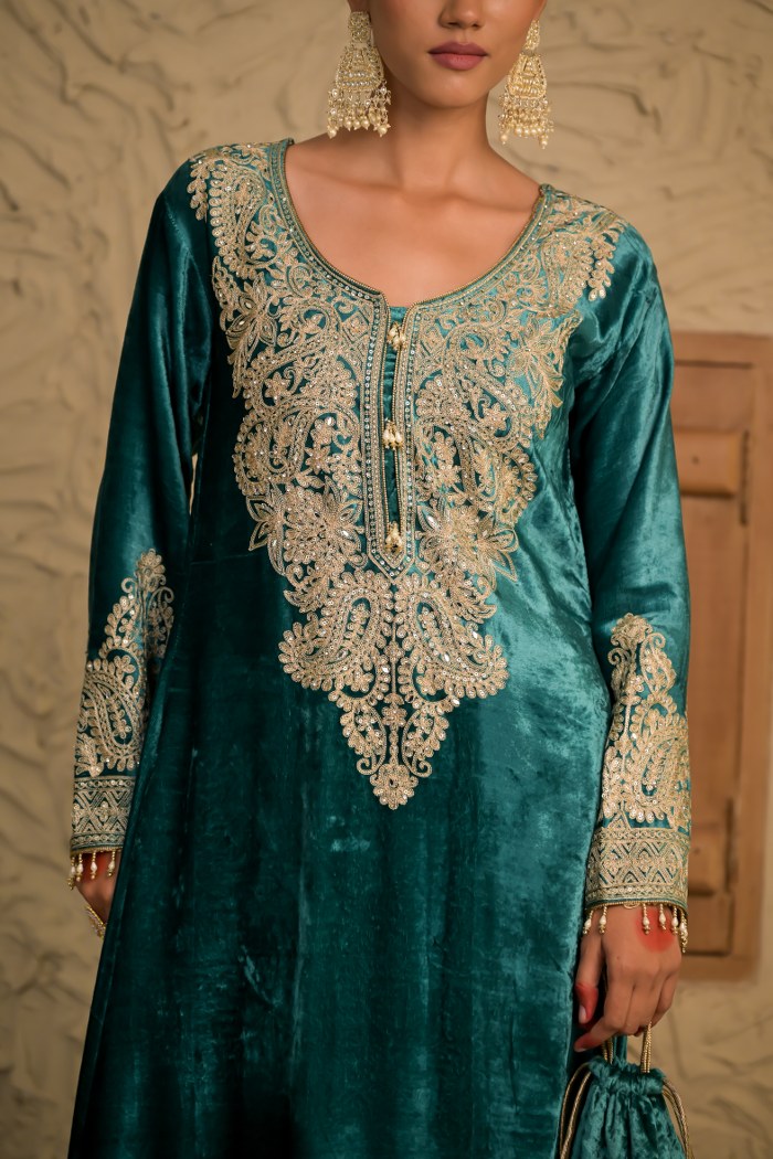 Teal Velvet Suit with Exquisite Embroidery – Noor Edit