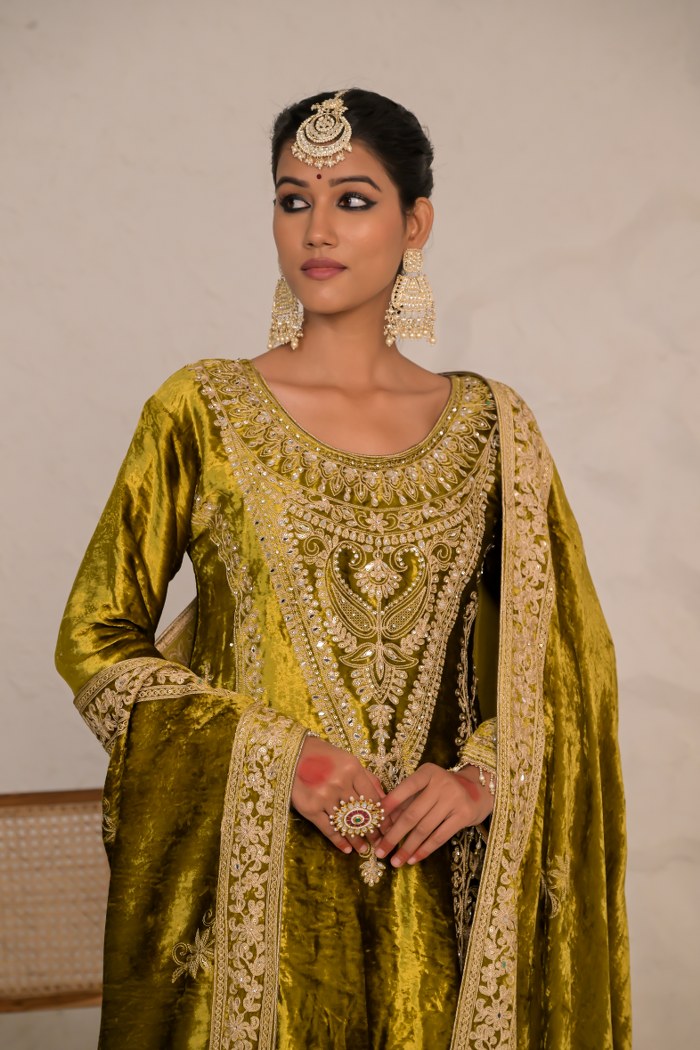 Graceful Olive Green Velvet Suit with Embroidered Dupatta – Noor Edit