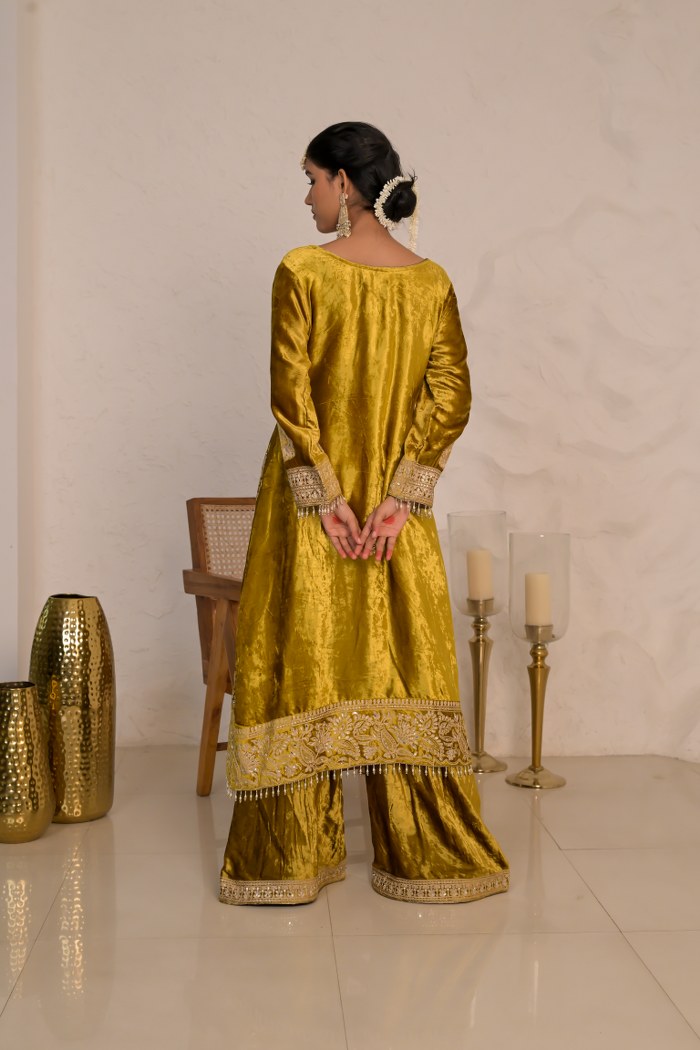 Elegant Mustard Velvet Suit with Embroidered Dupatta – Noor Winter Collection