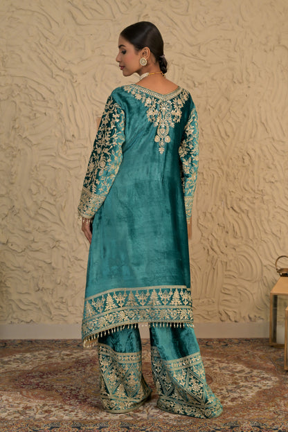 Traditional Embroidered Sea Green Velvet Suit – Noor Celebration Line